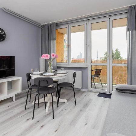 Family Apartment With Balcony In Gdynia By Noclegi Renters Buitenkant foto